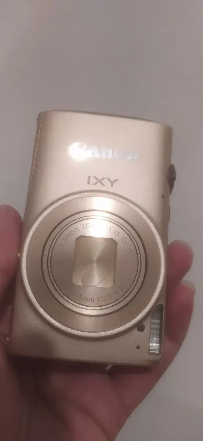 دوربین canon اصل ژاپن به همراه پایه|دوربین عکاسی و فیلم‌برداری|رشت, بازار|دیوار