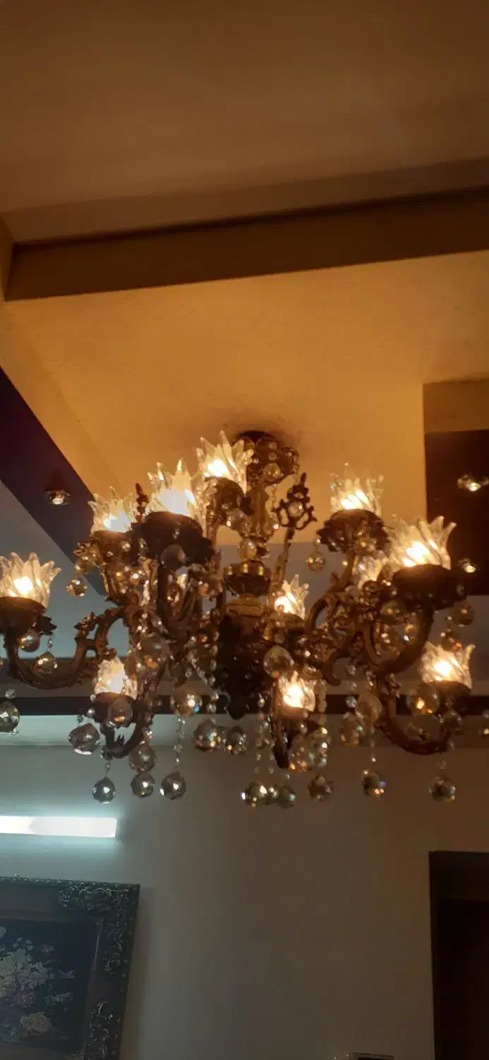 لوستر ۱۲ شاخه ای|لوستر و چراغ آویز|اصفهان, شهرک کاوه|دیوار