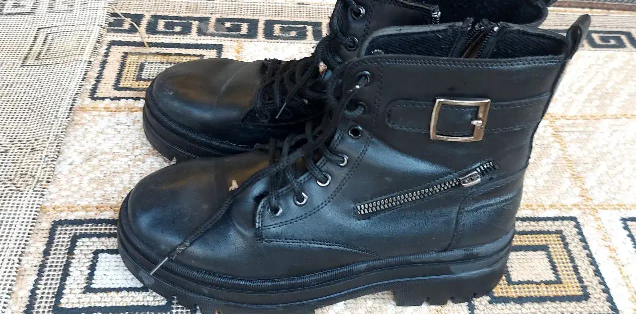 نیم بوت سایز ۳۹|کیف، کفش، کمربند|نیشابور, گمنام غربی|دیوار