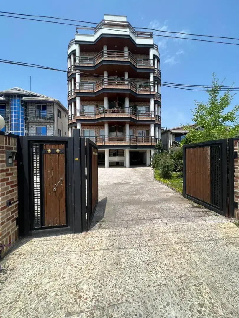 اپارتمان تک واحدی/رویان/کد ۴۱۸۹/حبوباتی|اجارهٔ آپارتمان|رویان, |دیوار