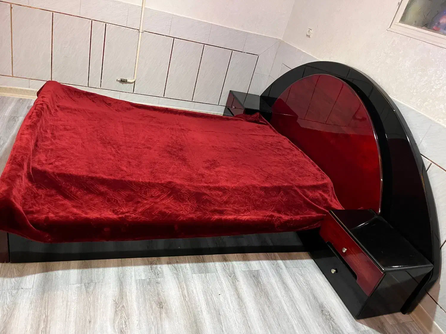 فروش تخت دونفره نفره و یک نفره|تخت و سرویس خواب|سمیرم, |دیوار