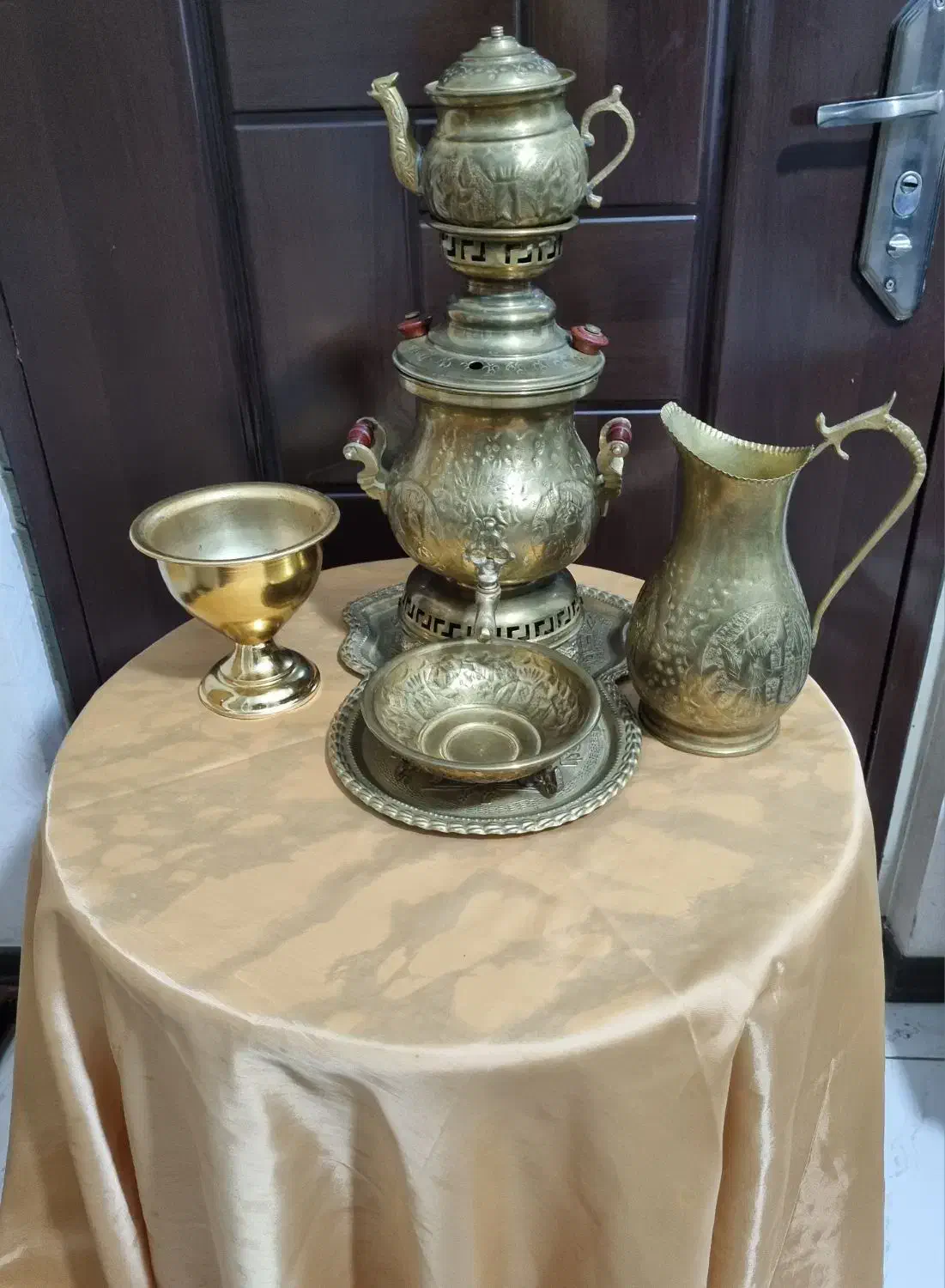 میزخاطره(سرویس سماوربرنجی زغالی،قوری،پارچ)|کلکسیون اشیاء عتیقه|تهران, جوانمردان (اندیشه)|دیوار