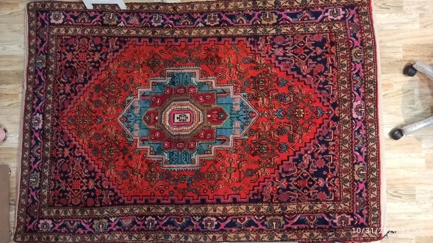 فرش دستباف قدمتدار اندازه ۱۳۳ در ۱۹۰|فرش|هشتگرد, تهران دشت|دیوار