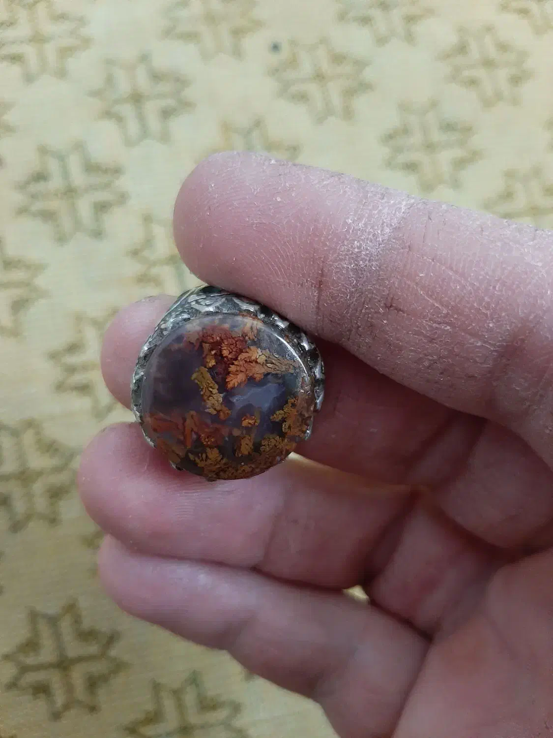 انگشتر رکاب نقره عقیق خاص کم نظیر دو طرف رکاب زمرد|جواهرات|نجفآباد, مولوی شمالی|دیوار