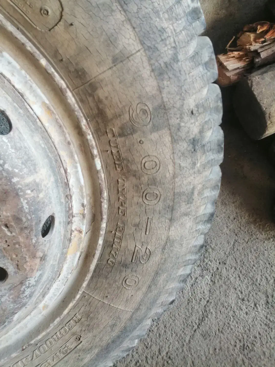 لاستیک 900در 20 بارکش تراکتور|قطعات یدکی و لوازم جانبی|اشنویه, |دیوار