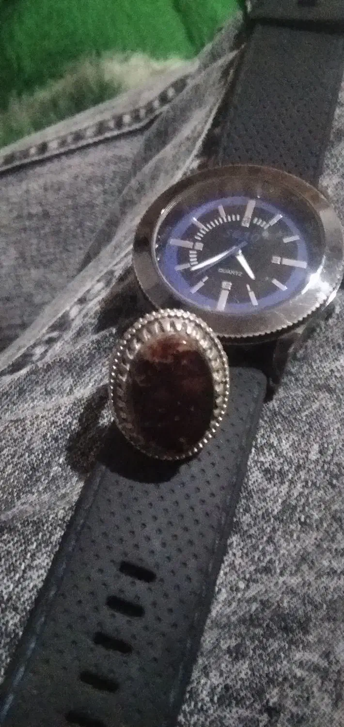 یک عد ساعت اسپرته پیک انگوشتر عقیق مسایل معاوضه|ساعت|خرمآباد, |دیوار