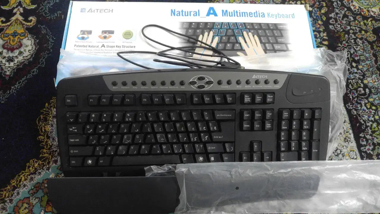کیبورد کارکرده A4tech و LOGIC|قطعات و لوازم جانبی رایانه|تهران, هاشمی|دیوار