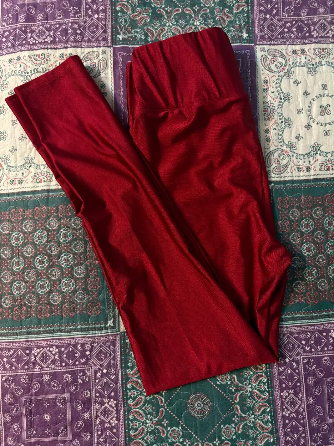 لگ زرشکی|لباس|کاشان, پاقپان|دیوار