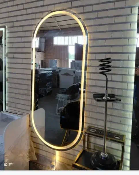 تجهیزات آرایشگاهی( صندلی اصلاح سرشور ترولی آینه )|آرایشگاه و سالن‌های زیبایی|سنندج, |دیوار