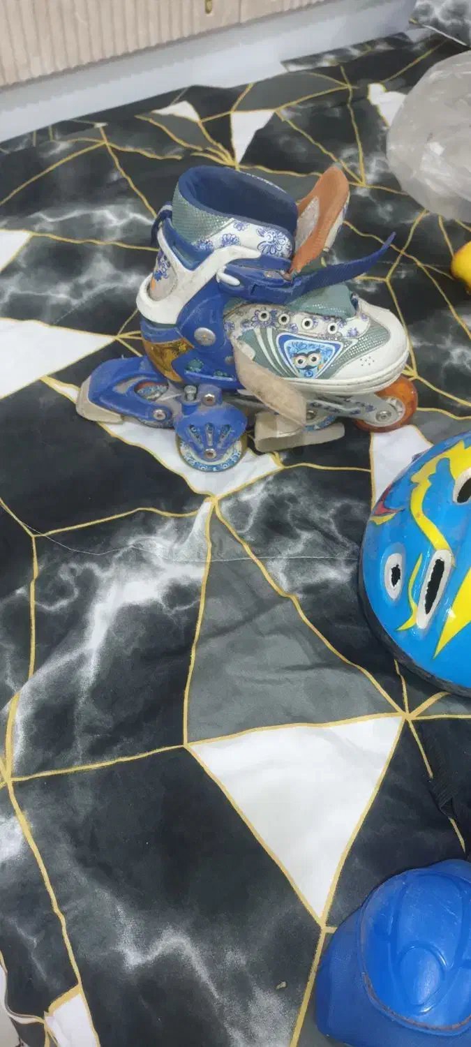 کفش اسکت|دوچرخه، اسکیت، اسکوتر|مشهد, کوه سنگی|دیوار