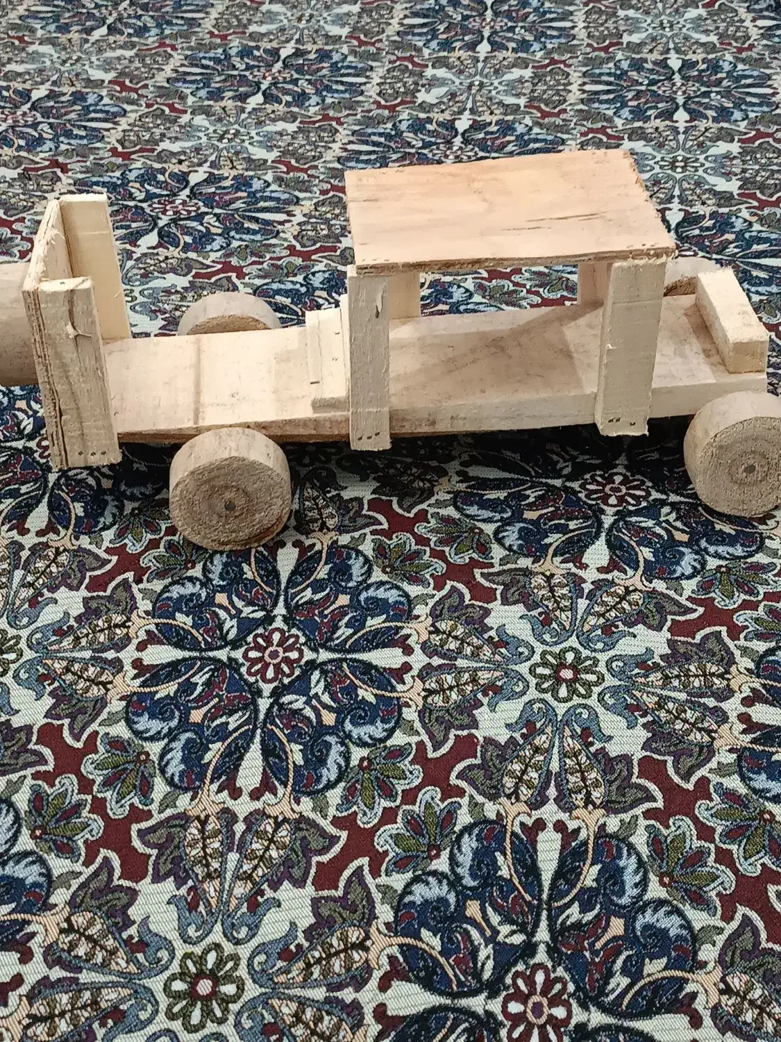 کار در نجاری وپالت سازی|استخدام صنعتی، فنی، مهندسی|خسروشاه, |دیوار