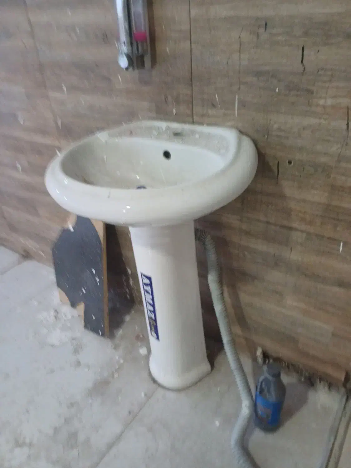 روشویی تک پایه|لوازم سرویس بهداشتی|بجنورد, |دیوار