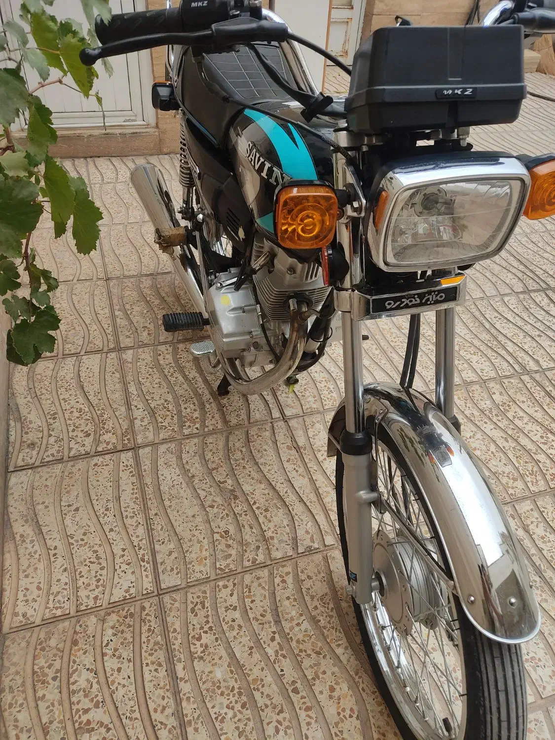 موتر 125ساوین|موتورسیکلت|میانه, |دیوار