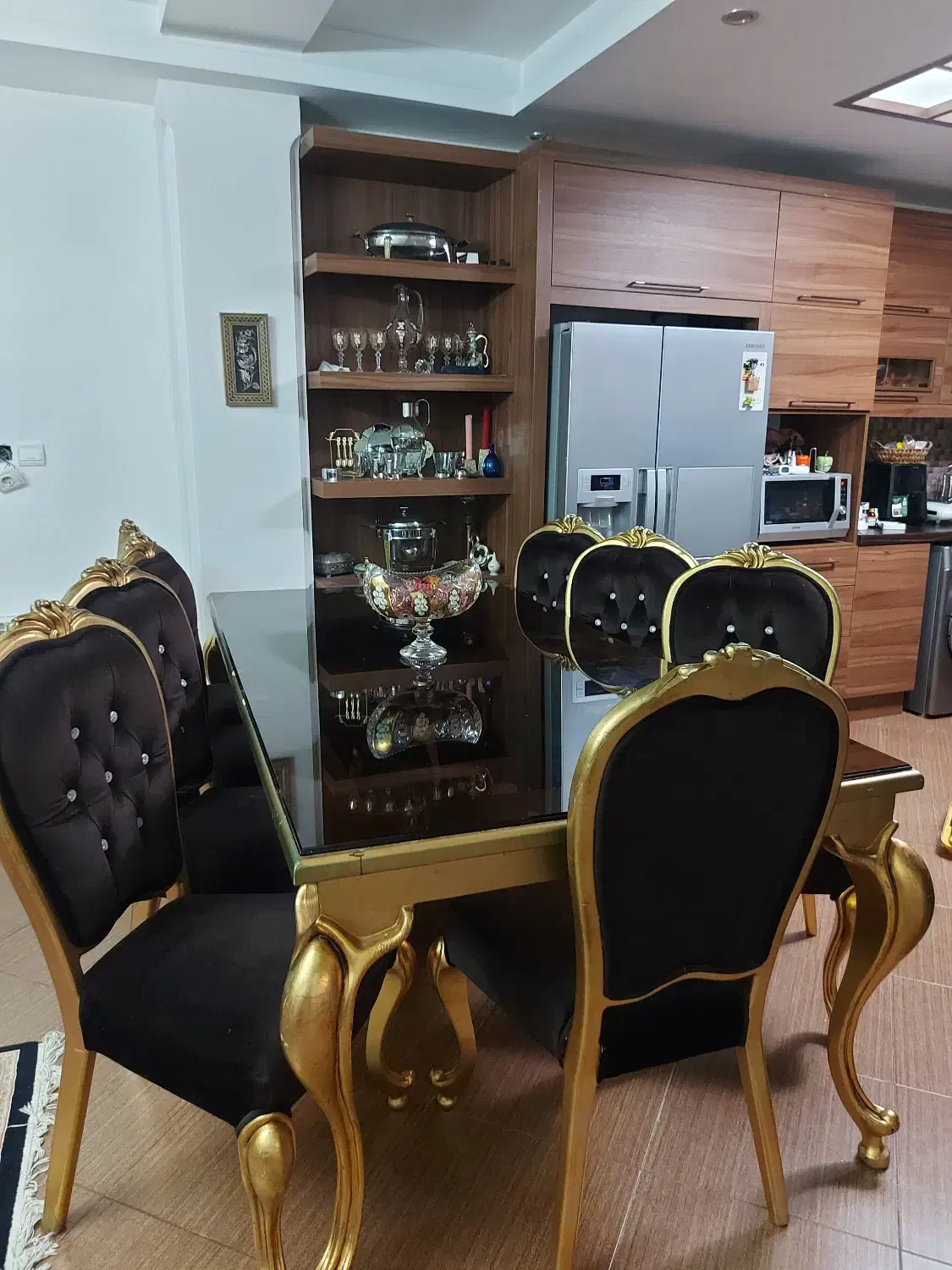 مبل و میز غذا خوری|مبلمان خانگی و میز عسلی|لاهیجان, حزین|دیوار