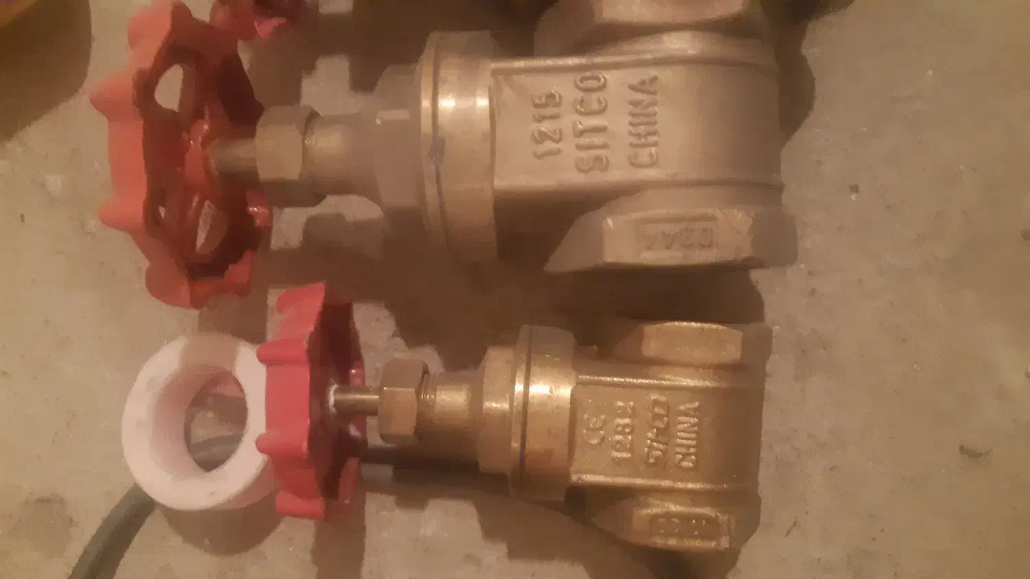 شیرفلکه برنجی ۵ و ۳ مارک کیز و سیتکو در حد نو|مصالح و تجهیزات ساختمان|کرمان, |دیوار