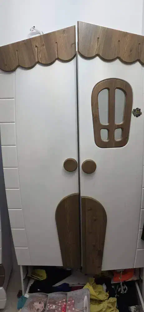 تخت و کمد بچه گانه|تخت و صندلی بچه|شیراز, درکی|دیوار