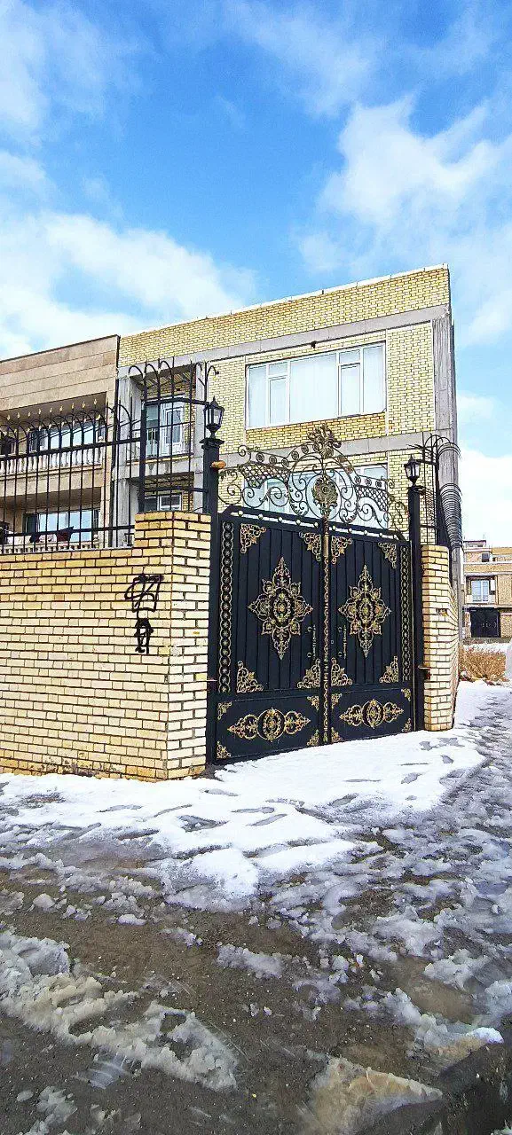 فروش خانه ویلایی ۲ طبقه و پیلوت موقعیت بی نظیر|فروش خانه و ویلا|دیواندره, |دیوار