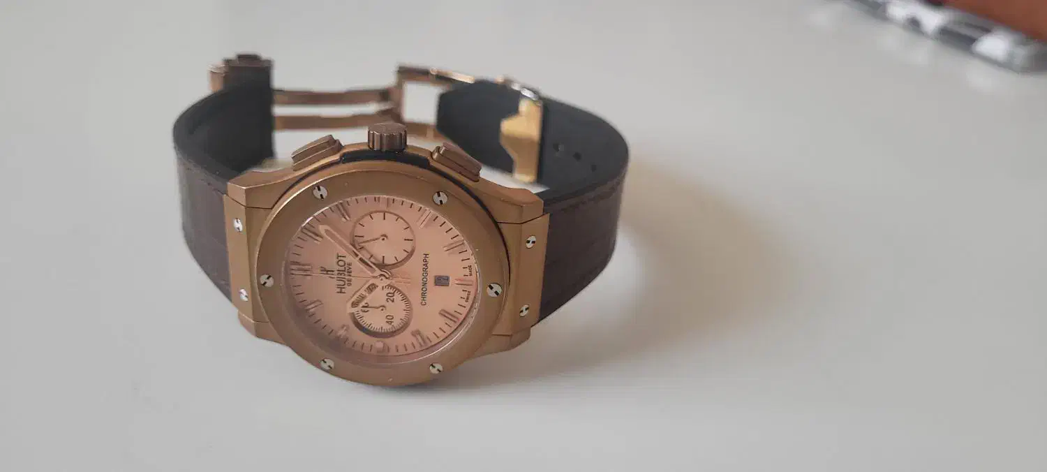 ساعت هابلوت|ساعت|قم, شهرک قدس|دیوار