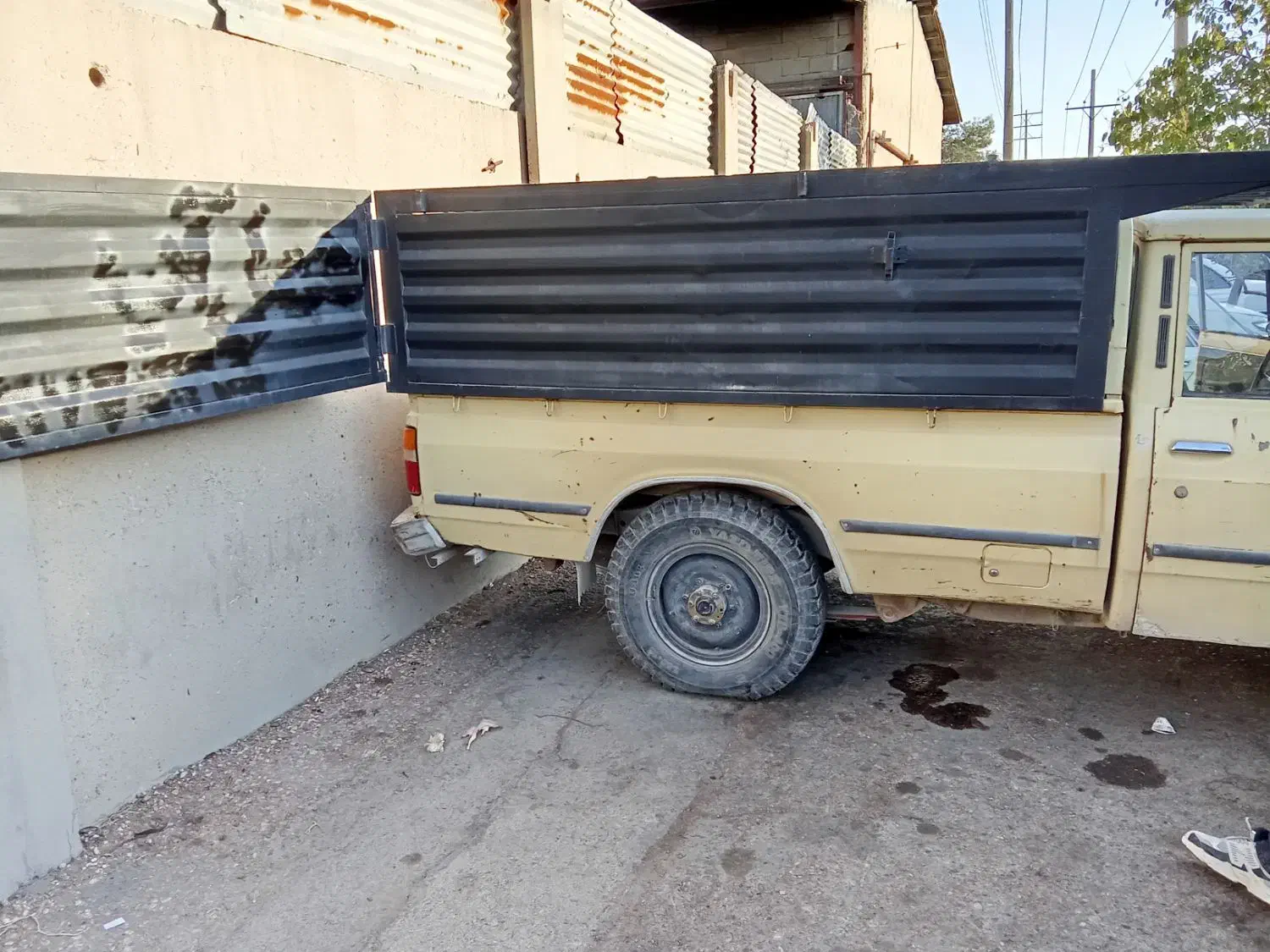 اتاق شمالی و حوضی عقب نیسان|قطعات یدکی و لوازم جانبی|ارژن, |دیوار