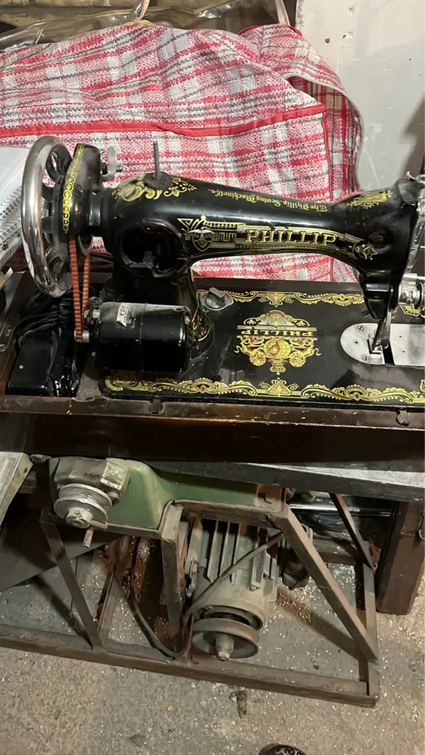 چرخ خیاطی|کلکسیون اشیاء عتیقه|تهران, قیطریه|دیوار