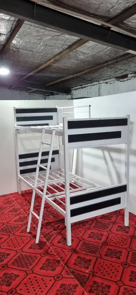 تخت دوطبقه فلزی پله ی کفی هم رنگ درجه ۱|تخت و سرویس خواب|تهران, شهرک شریفی|دیوار