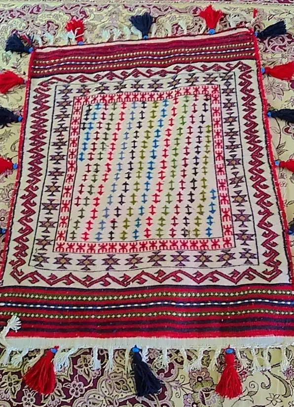 سفره و تیر محلی|گلیم، جاجیم، گبه|لردگان, |دیوار