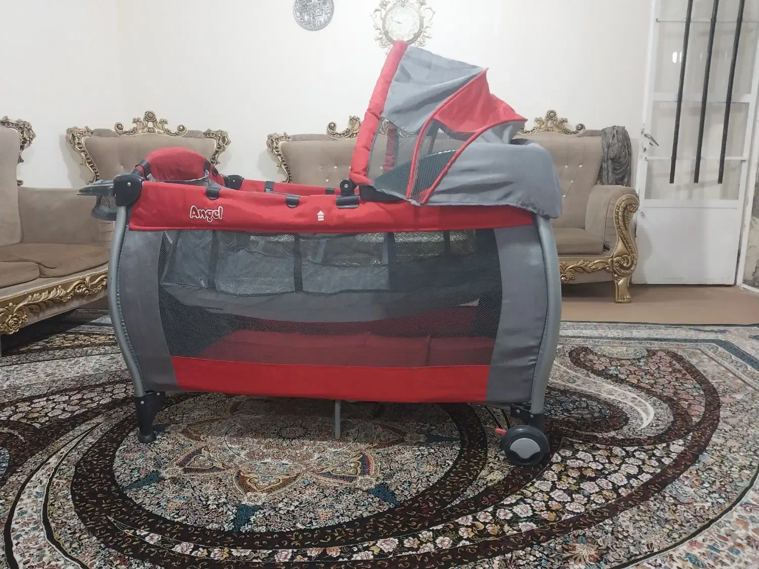گهواره نوزاد در حد نو|اسباب و اثاث بچه|کبودرآهنگ, |دیوار