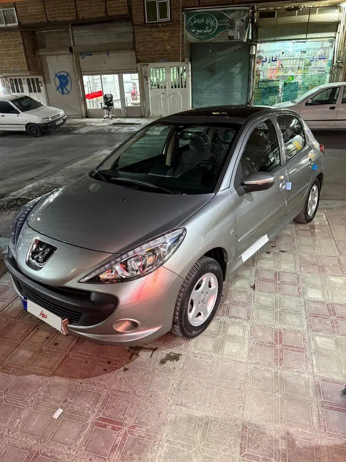 ۲۰۷ ۱۴۰۴ تیتانیوم|خودرو سواری و وانت|اسلام‌شهر, شهرک مصطفی خمینی|دیوار