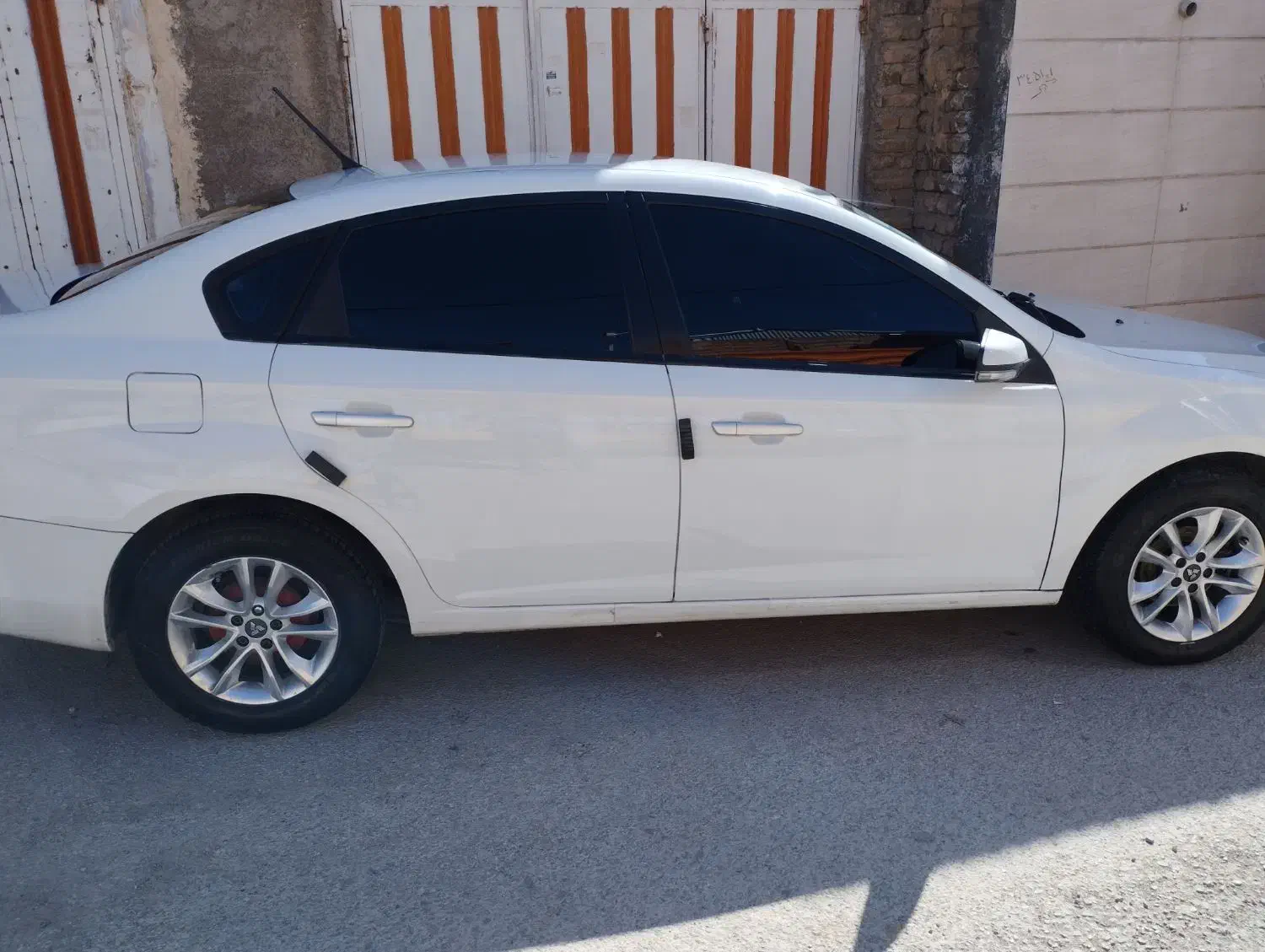 برلیانس 330|خودرو سواری و وانت|خرم‌آباد, |دیوار