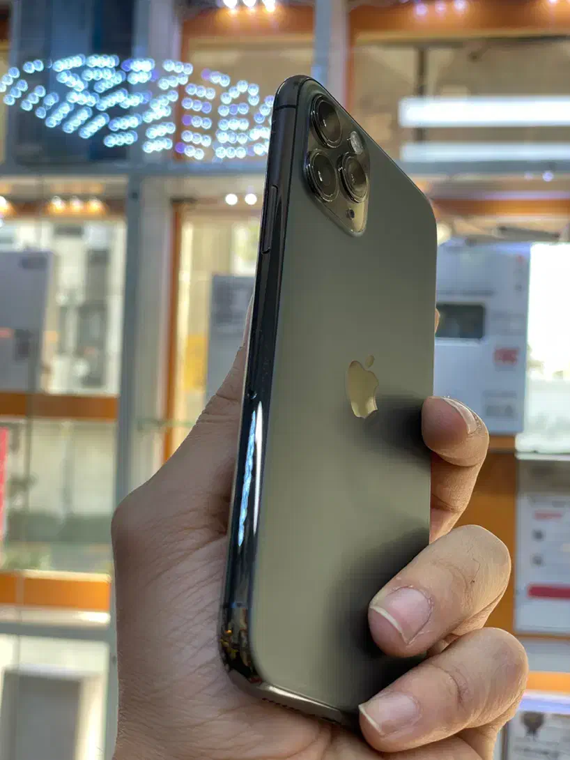 iPhone 11 Pro ZAA 256 (دارای‌ضمانت‌مرجوعی)|موبایل|مشهد, صیاد شیرازی|دیوار