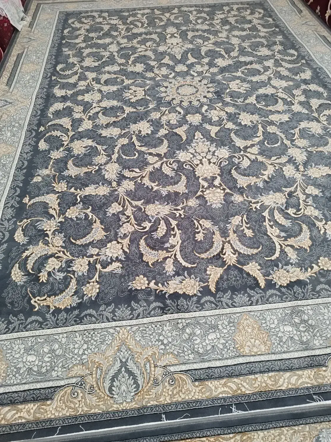 تعویض فرش نو با فرش کهنه|فرش|املش, |دیوار