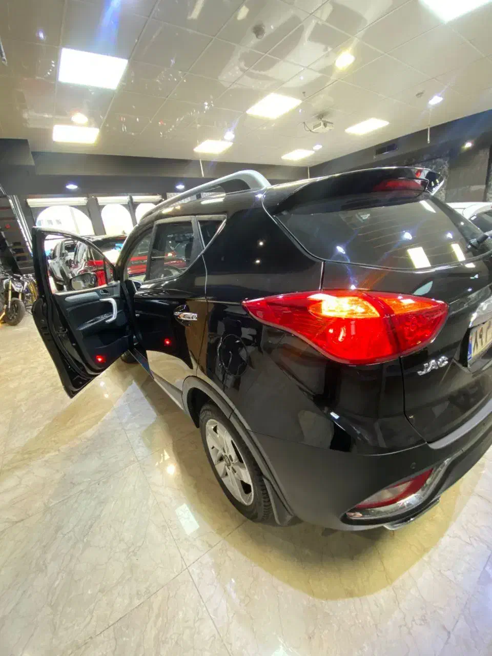 جک S3 اس 3 مدل 1400 کم کار مشکی نقد اقساط|خودرو سواری و وانت|تهران, گلستان (شهرک راه آهن)|دیوار