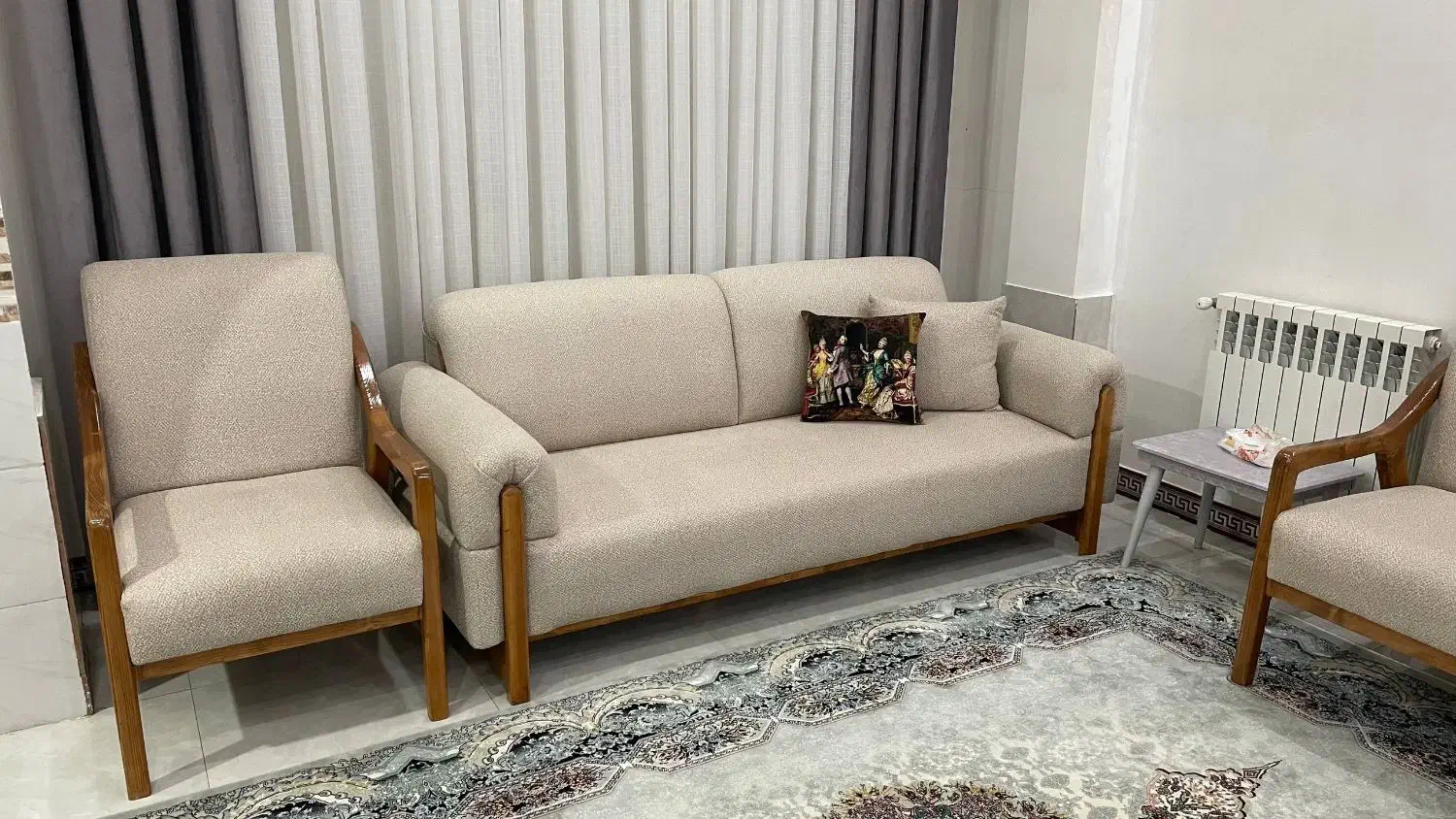 مبل جدید(نو)|مبلمان خانگی و میز عسلی|رشت, باهنر|دیوار