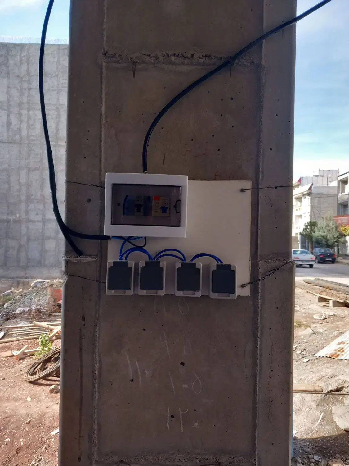 برق کاری،برقکار،اتصالی،برق|خدمات پیشه و مهارت|کرمانشاه, |دیوار