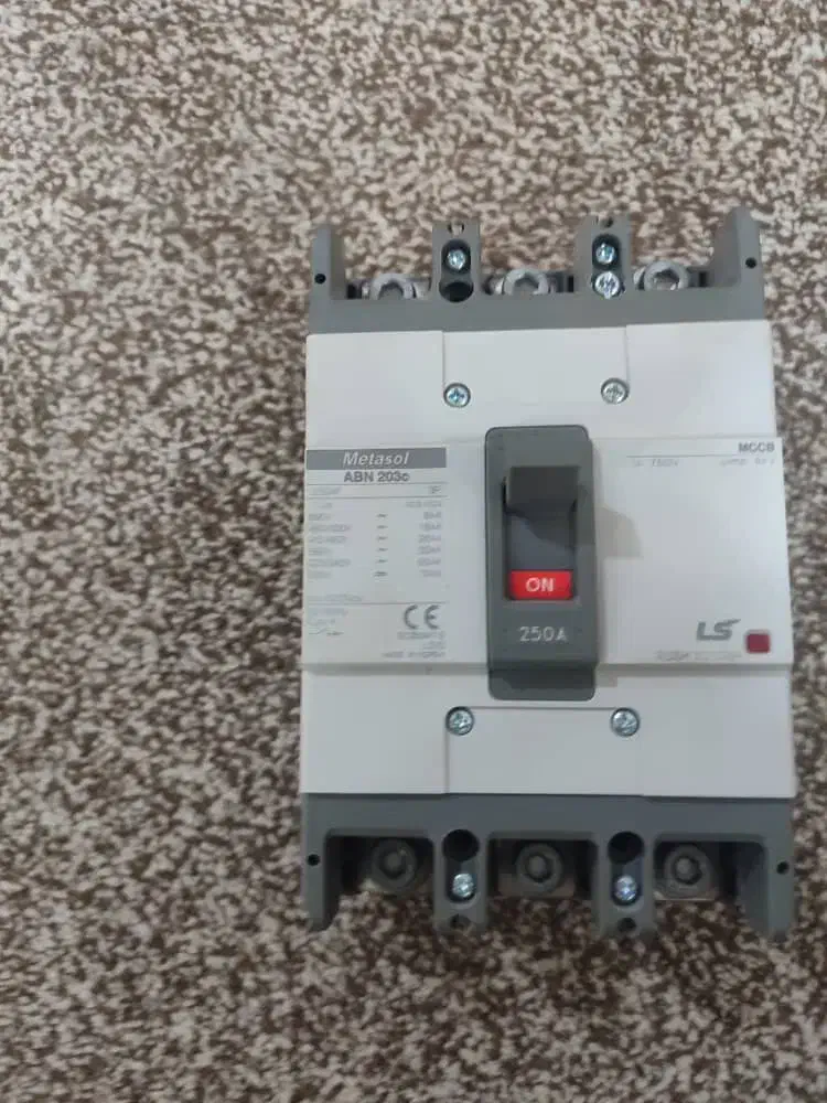 بریکر|ابزارآلات|رامشیر, |دیوار