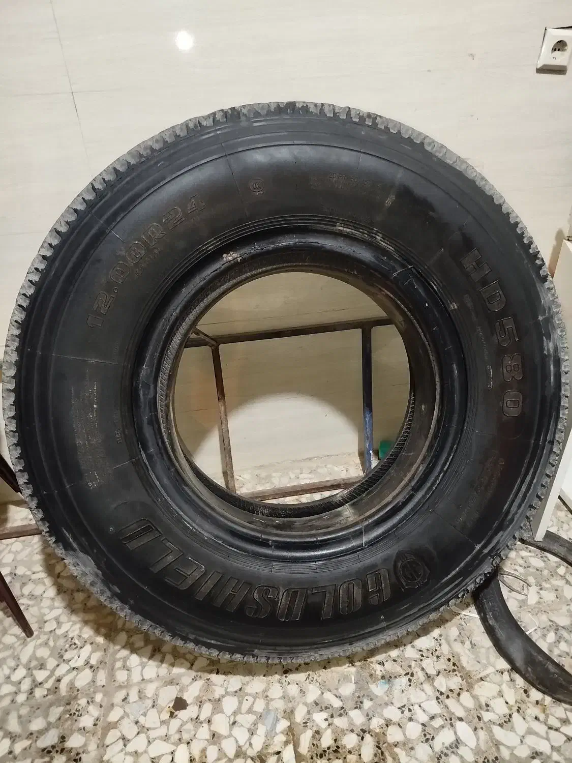 لاستیک 12.24سیمی گل جلو|قطعات یدکی و لوازم جانبی|آبپخش, |دیوار