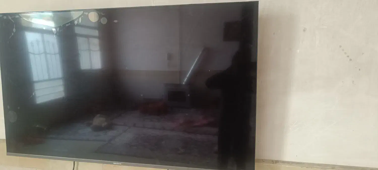 تلویزیون ۶۵ اینچ|تلویزیون و پروژکتور|قنوات, |دیوار