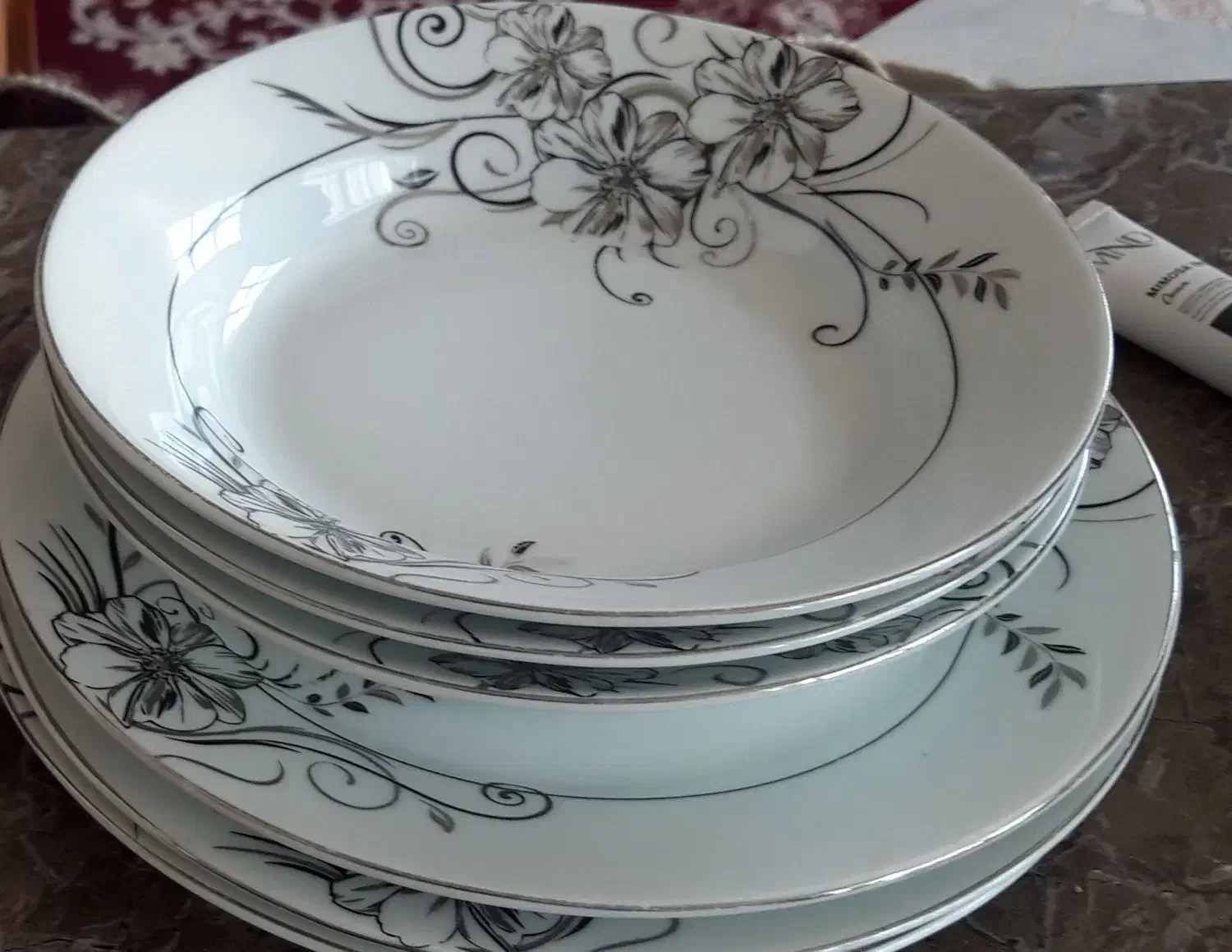 چون تعداد کم هست میخام بفروشم|ظروف سرو و پذیرایی|مشهد, کوشش|دیوار