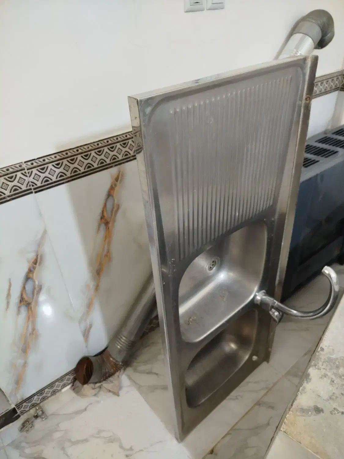 سینک وآبچکان|آبچکان و نظمدهنده ظروف|بروجرد, |دیوار