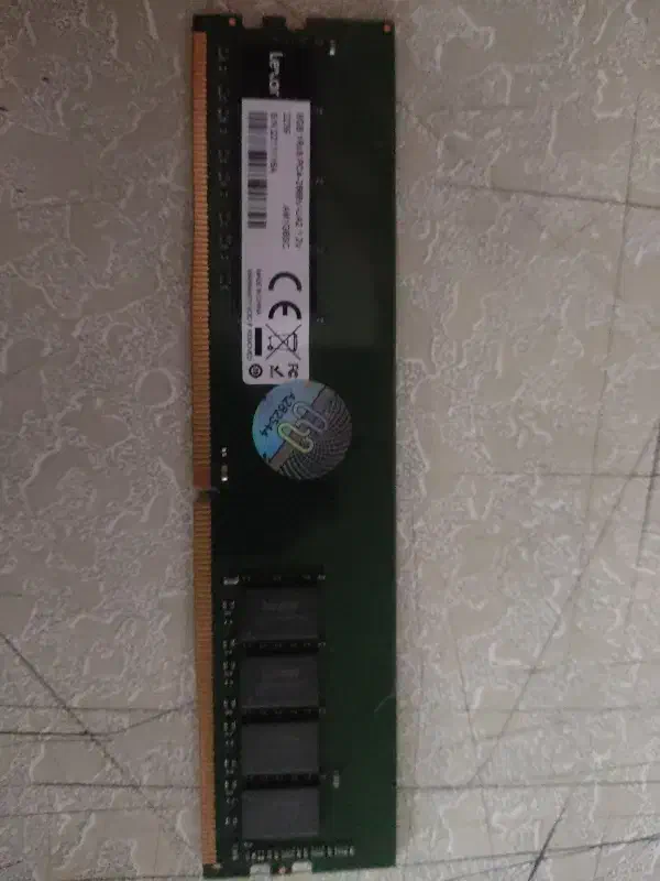 قاب کیس گرین hiwa و رم 8 ddr4|قطعات و لوازم جانبی رایانه|قم, محمد آباد|دیوار