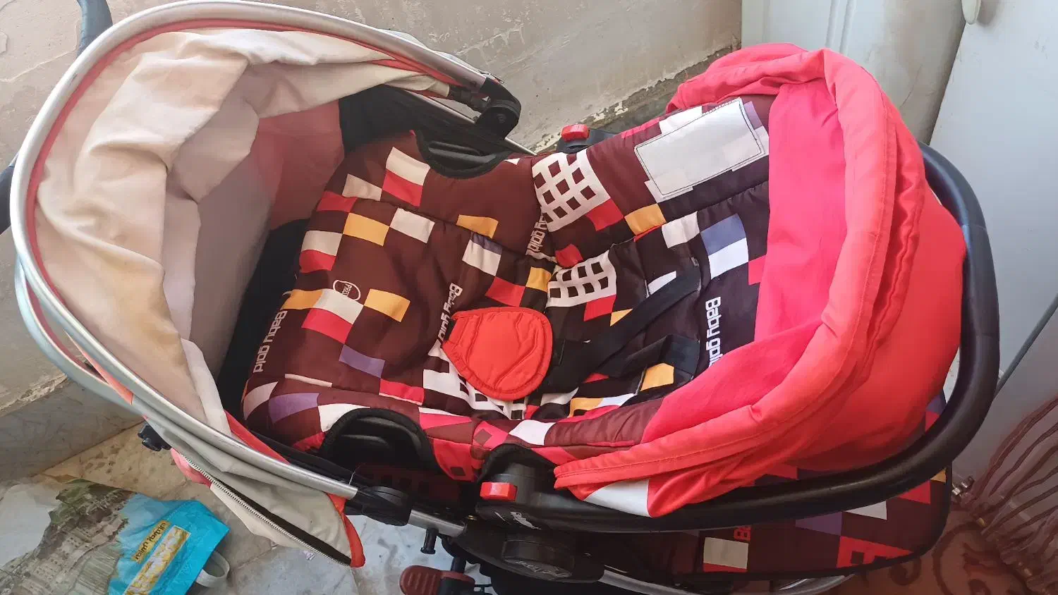 کالسکه خارجی|کالسکه و لوازم جانبی|گلبهار, شهر جدید گلبهار|دیوار