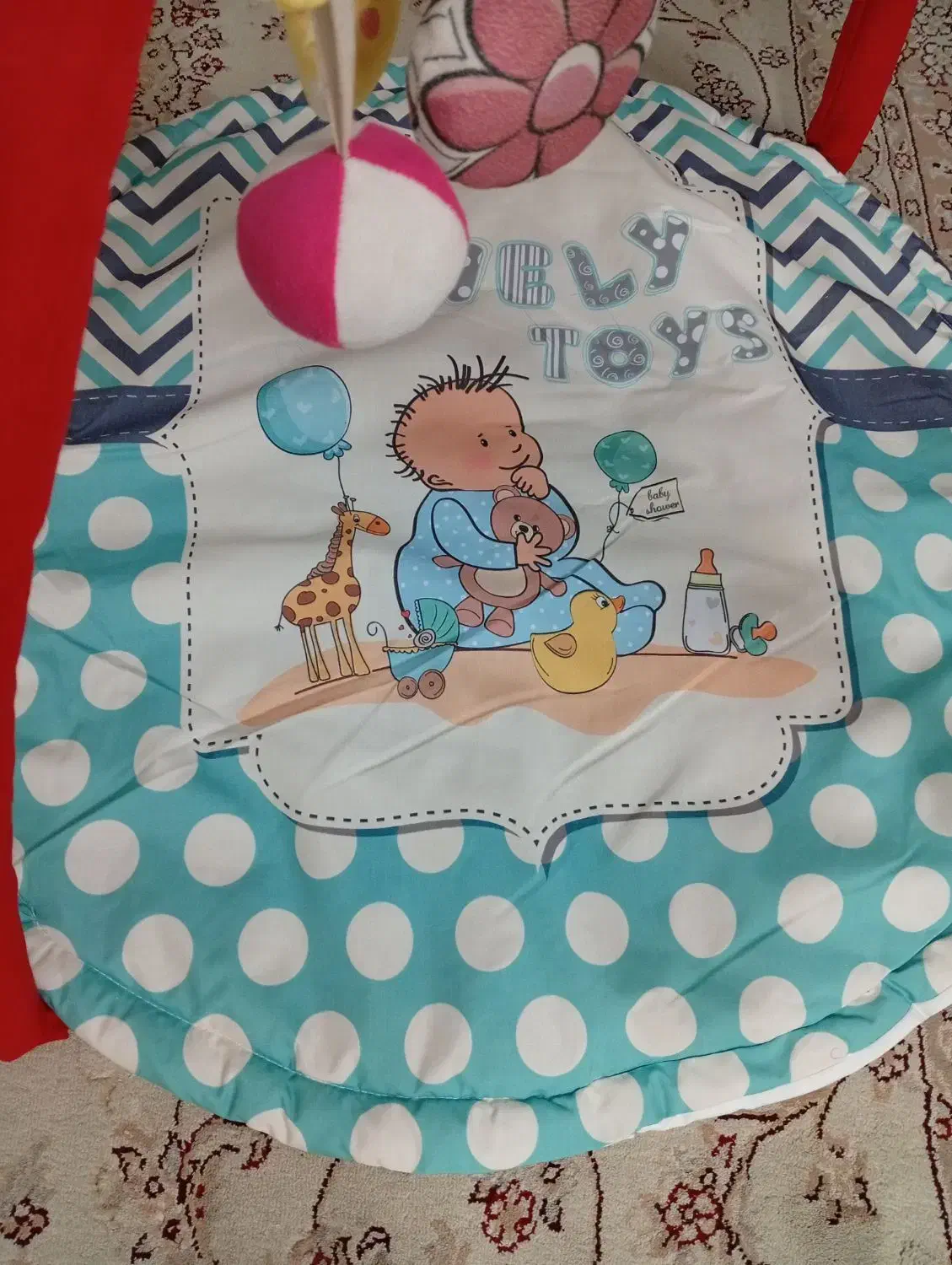 فروش  کاپشن نوزادی و یک عدد آغوشی وتشک بازی کودک|اسباب و اثاث بچه|تهران, فلاح|دیوار