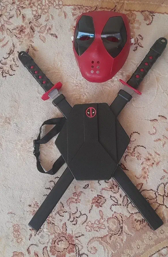 لباس مردعنکبوتی،پسرگربه ای وشمشیرلاک‌پشت نینجا|اسباب‌بازی بچه|رشت, بوسار|دیوار