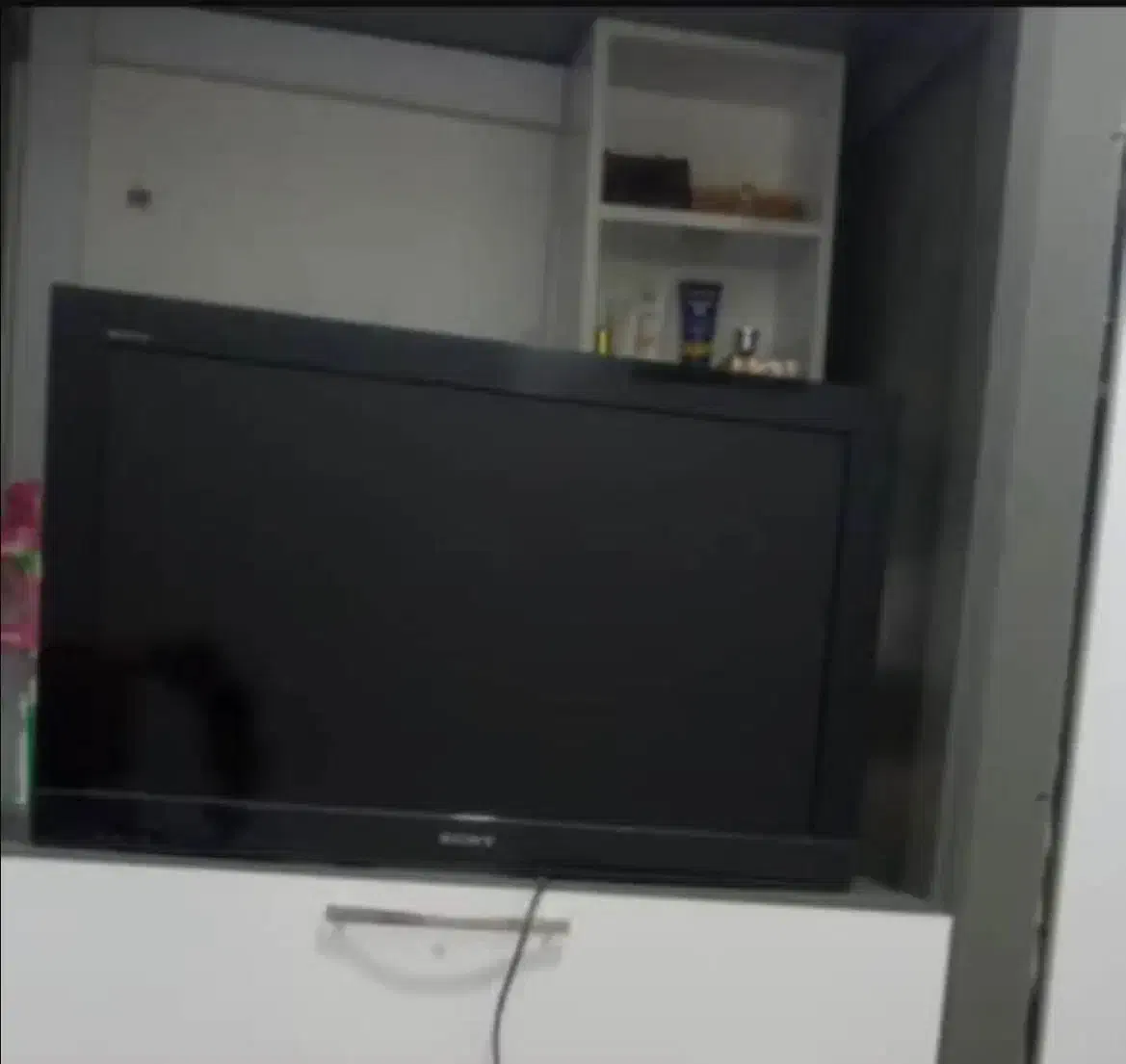 تلویزیون|تلویزیون و پروژکتور|ایوانکی, |دیوار