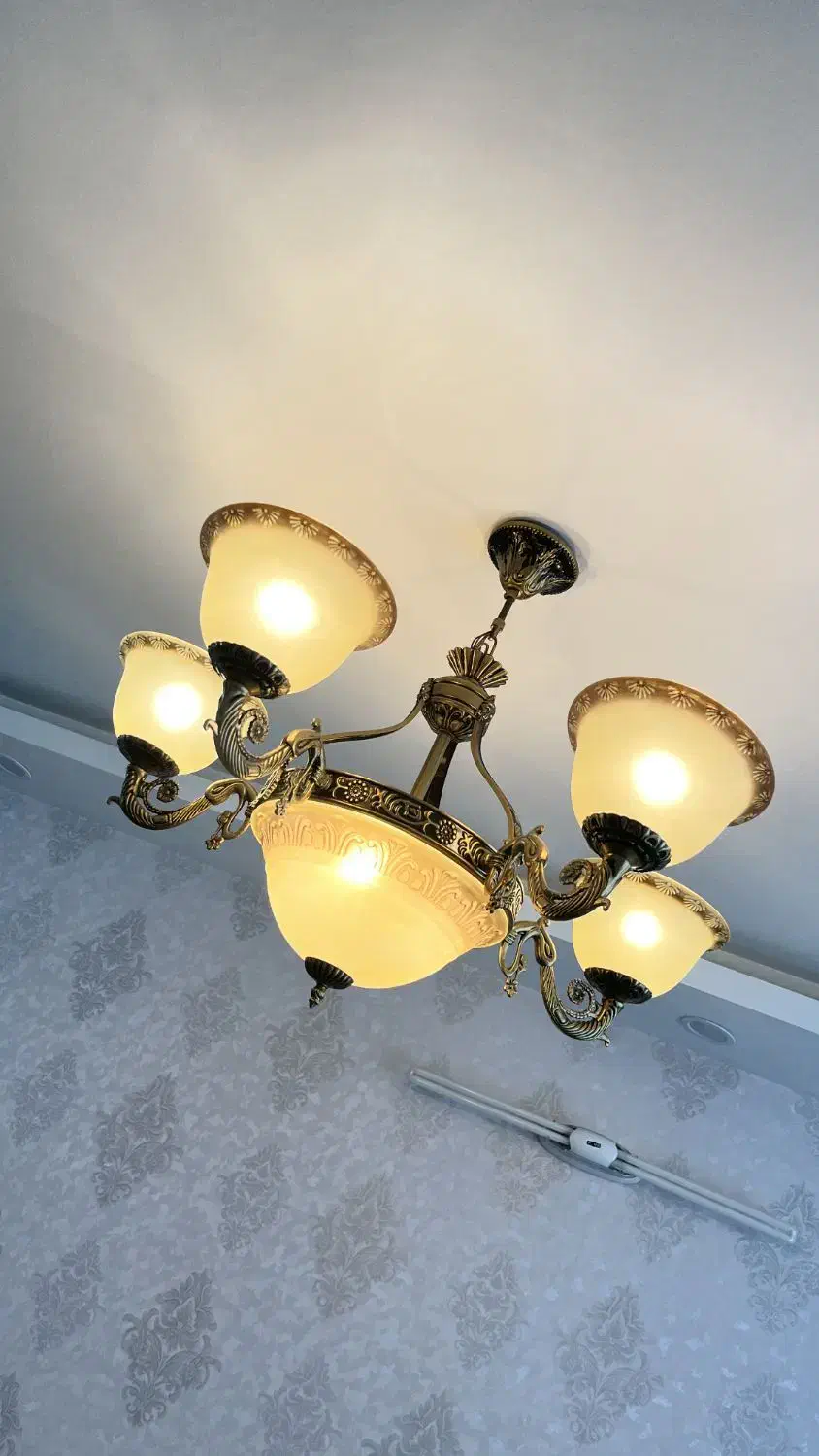 لوستر پنج شاخه|لوستر و چراغ آویز|اصفهان, امیرعرب|دیوار