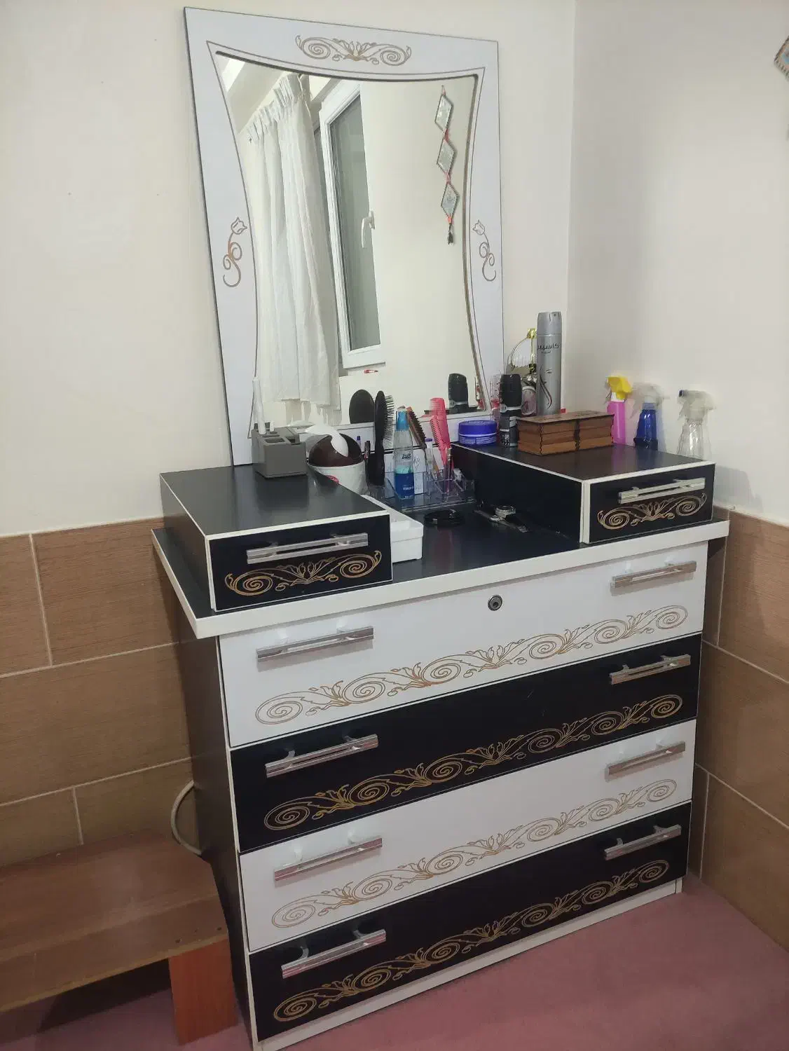 مبل۷نفره و میزنهارخوری بهترین جنس چوب بجنورد|مبلمان خانگی و میز عسلی|بجنورد, |دیوار