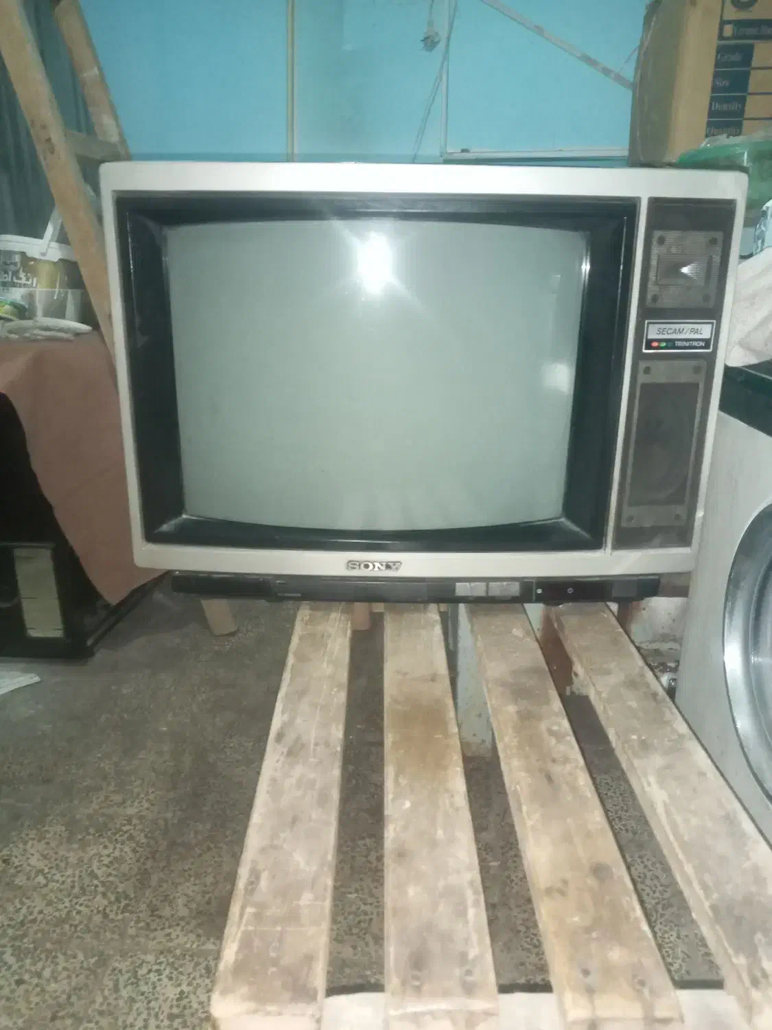 تلوزیون رنگی قدیمی سونی|تلویزیون و پروژکتور|بجنورد, |دیوار