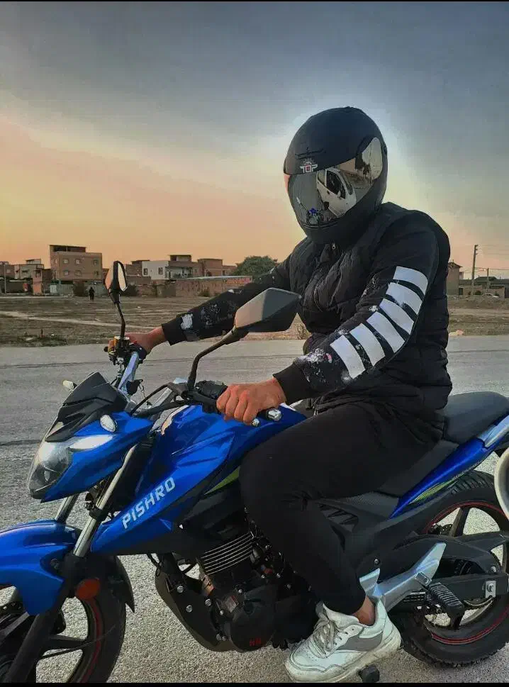 موتور پیشرو پارس ۲۰۰ درحد صفر ۱۴۰۲ معاوضه با خودرو|موتورسیکلت|فولادشهر, B8|دیوار