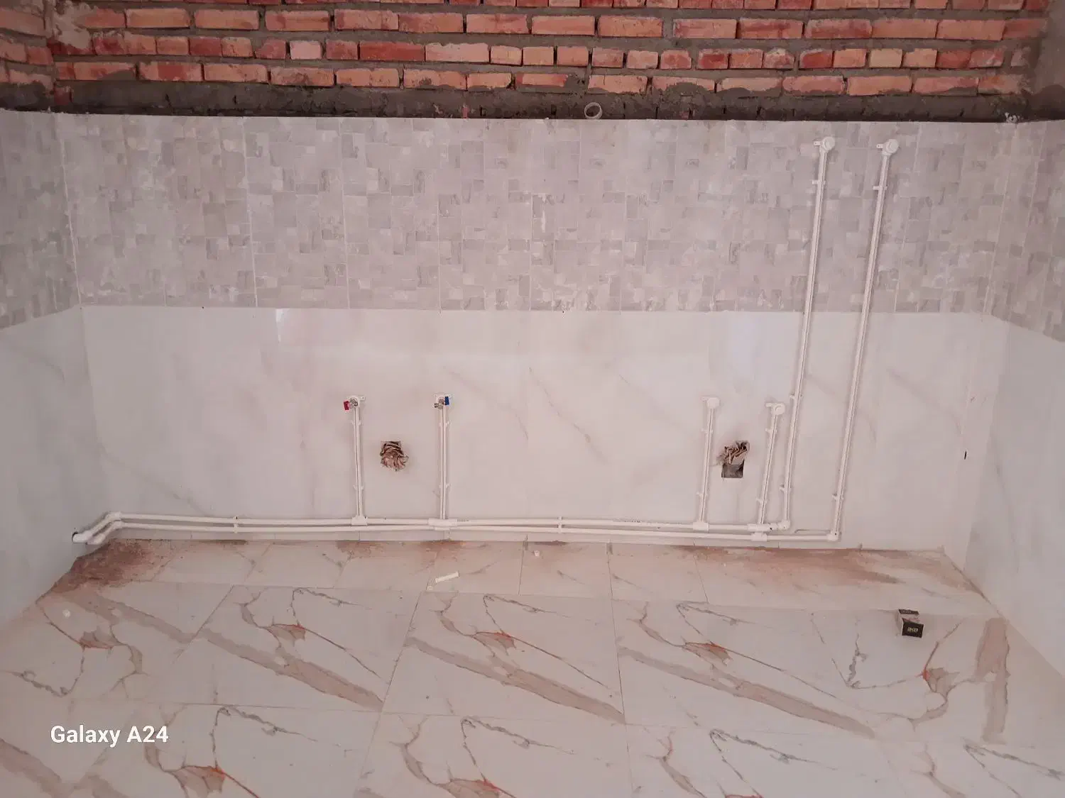 لوله کشی آب و فاضلاب و برق کاری ساختمان رستمی|خدمات پیشه و مهارت|سراب, |دیوار