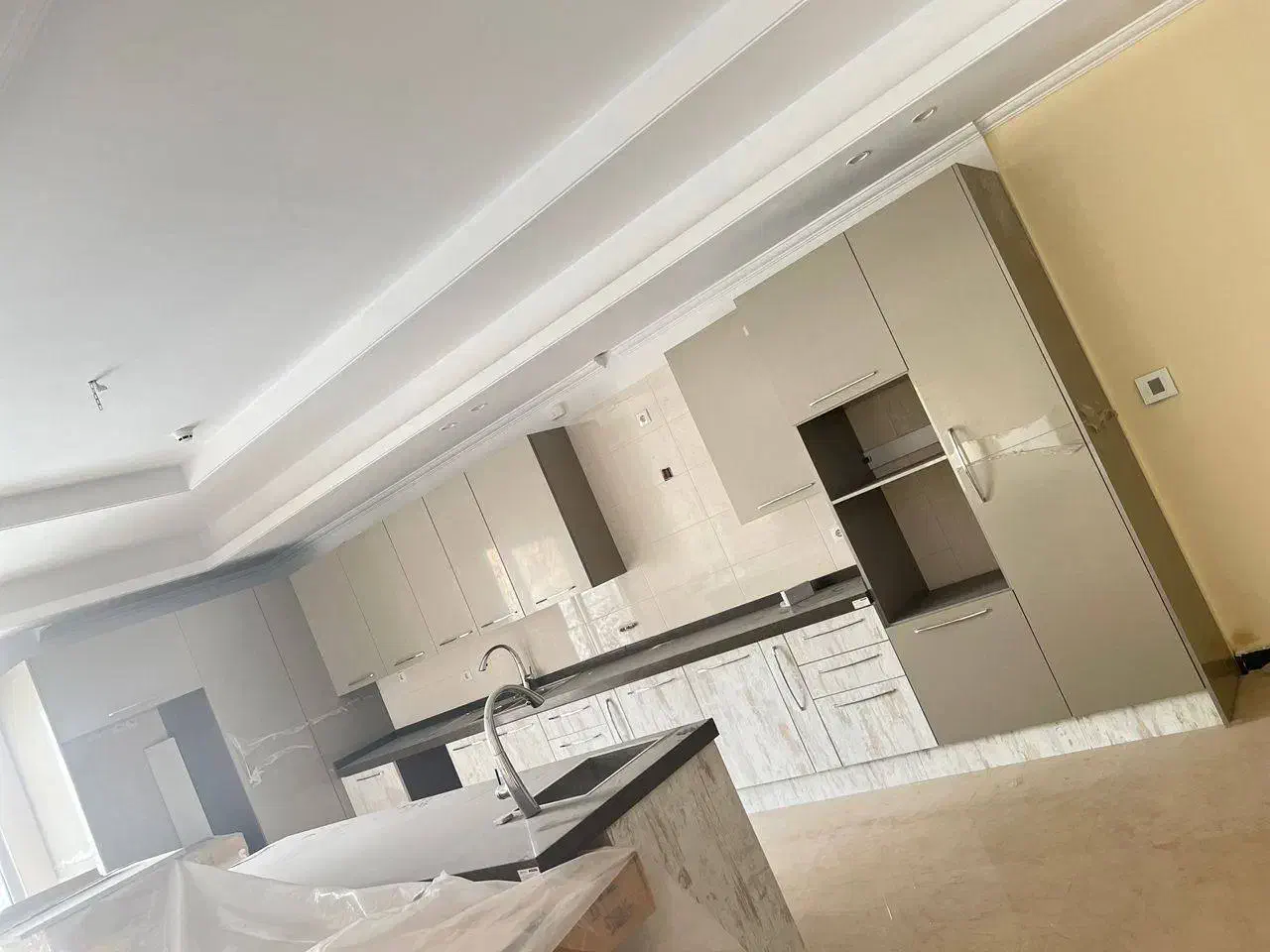 زعفرانیه نیاززاده ۳۰۰ متر ۴ خواب غرق نور|اجارهٔ آپارتمان|تهران, زعفرانیه|دیوار